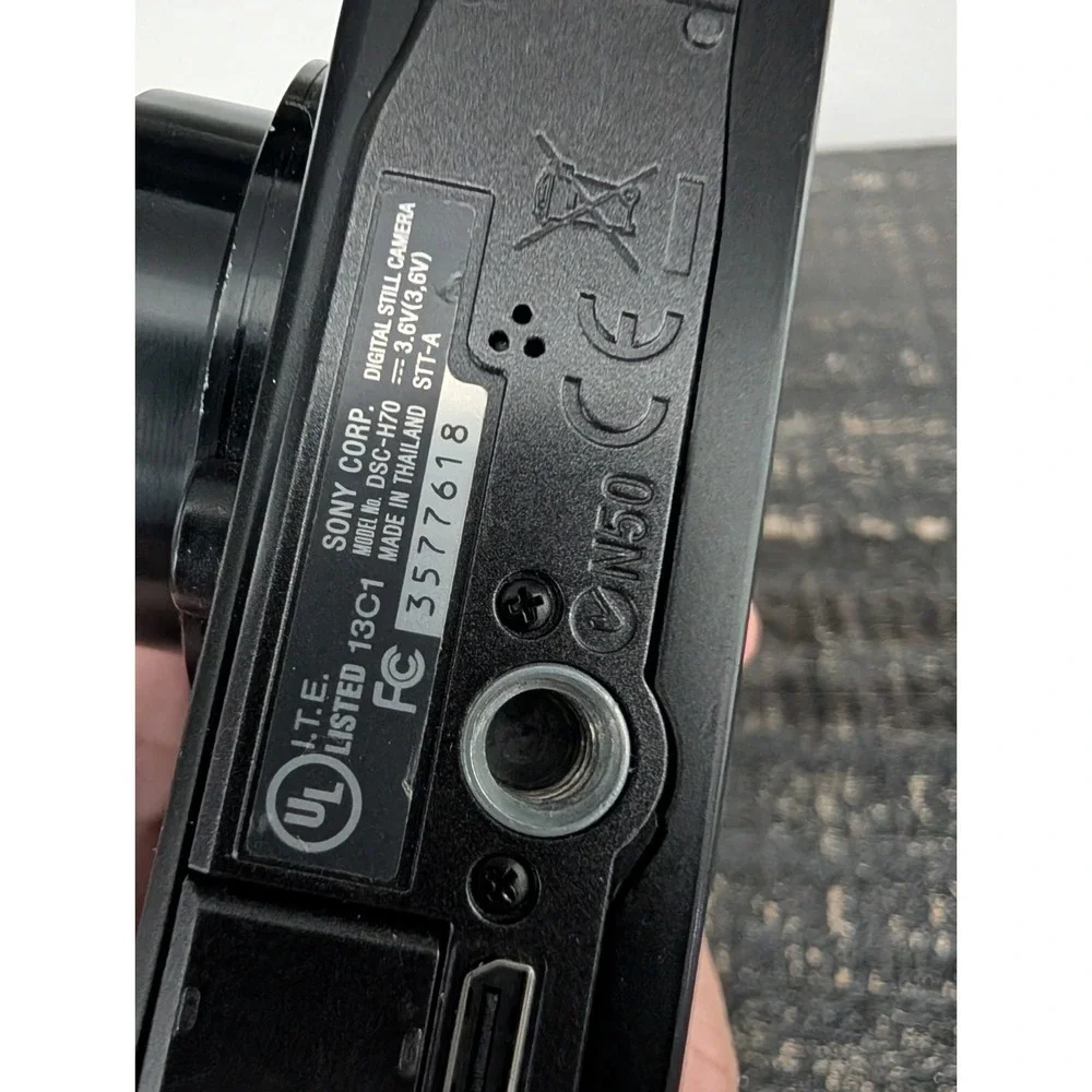 Sony Cyber-Shot DSC-H70 16.1MP 10x Digital Camera - Flash ERROR + Damage